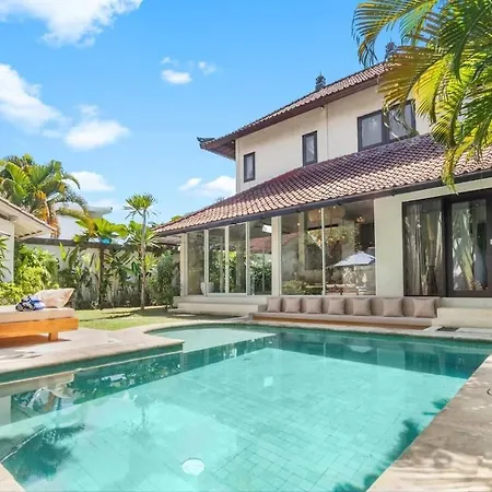 Villa New York - 4 Bdr Pool Luxury Villa, Next To The Forge Bali