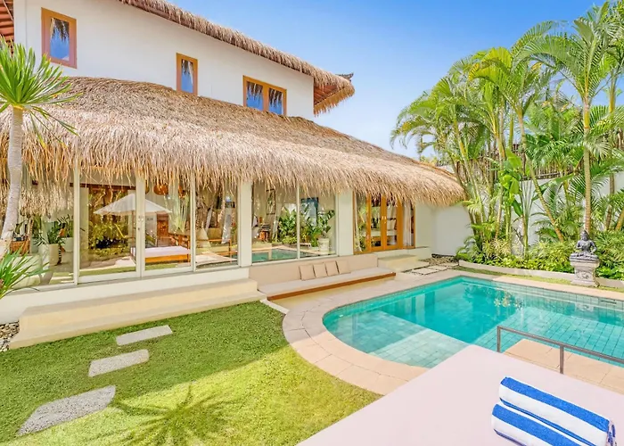 New York - 4 Bdr Pool Luxury Villa, Next To The Forge Bali