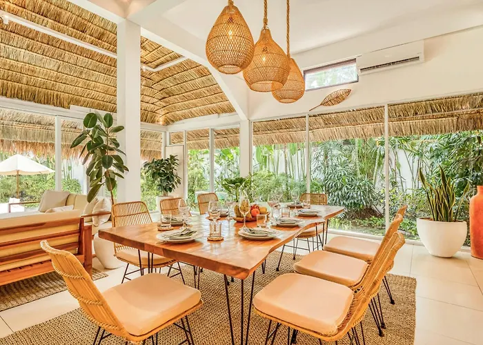 New York - 4 Bdr Pool Luxury Villa, Next To The Forge Bali