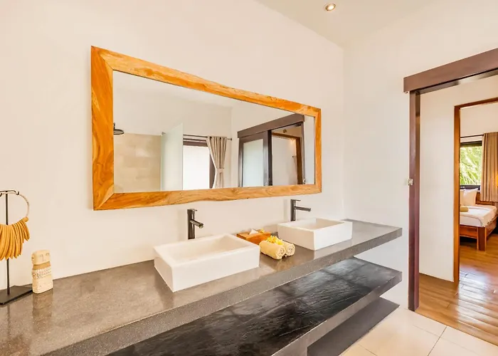 New York - 4 Bdr Pool Luxury Villa, Next To The Forge Bali