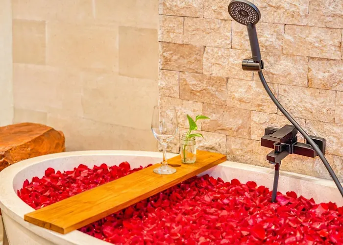New York - 4 Bdr Pool Luxury Villa, Next To The Forge Bali *